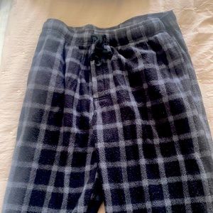 Size : Small  . Brand : Walmart    Color : Black/Dark grey